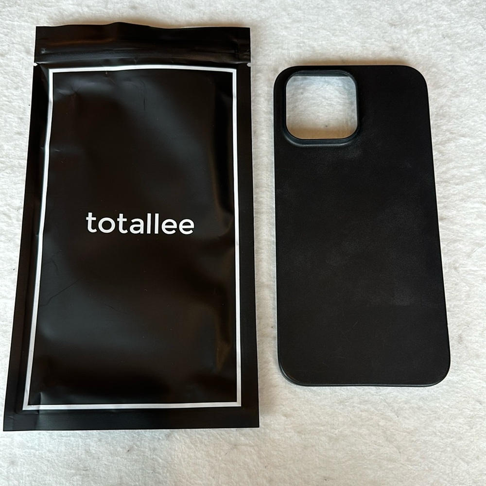 Totallee Cases iPhone 14 Pro Max Black Slim & Minimal Phone Case